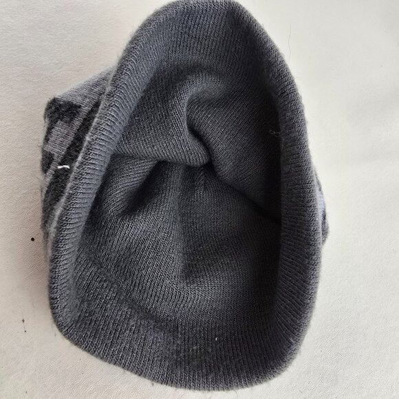 Under Armour Youth Beanie Hat Gray Knit Logo Winter Cap Size M 4-6 Years Boys - Picture 5 of 6